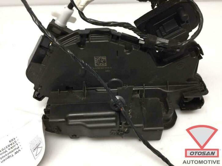 vw tiguan 5na vag portierslot deurslot links voor 5ta837015a, Gebruikt, Volkswagen, Volkswagen AG, Voor