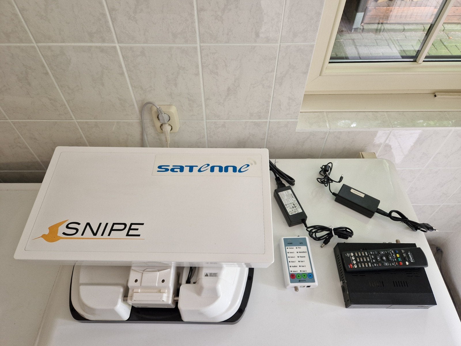 Satelliet Snipe 2 volautomaat met controller en ontvanger., Ophalen, Gebruikt, (Schotel)antenne, Overige merken