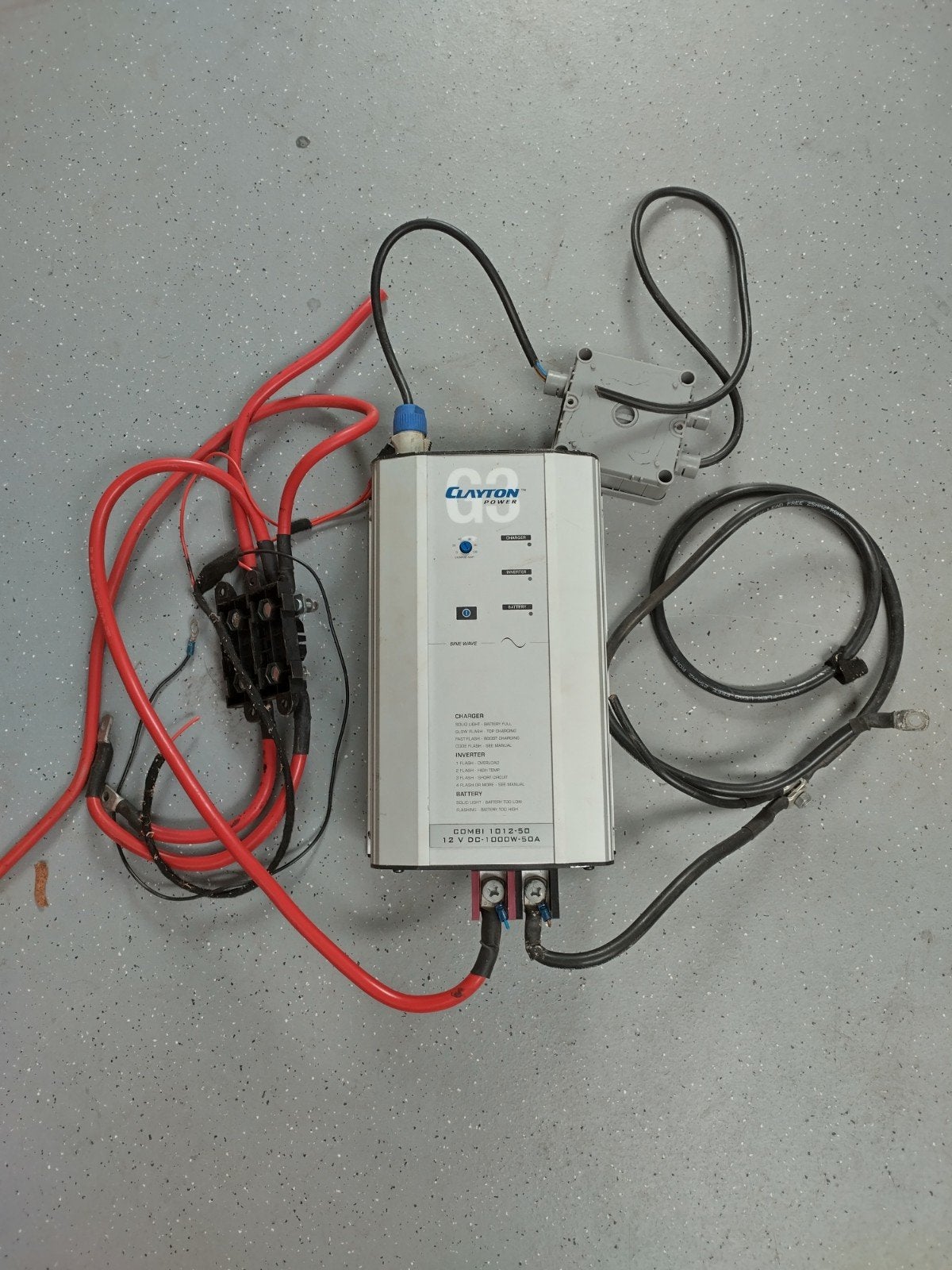 Clayton omvormer met lader 12v 1000 watt kwaliteitsmerk, Ophalen of Verzenden