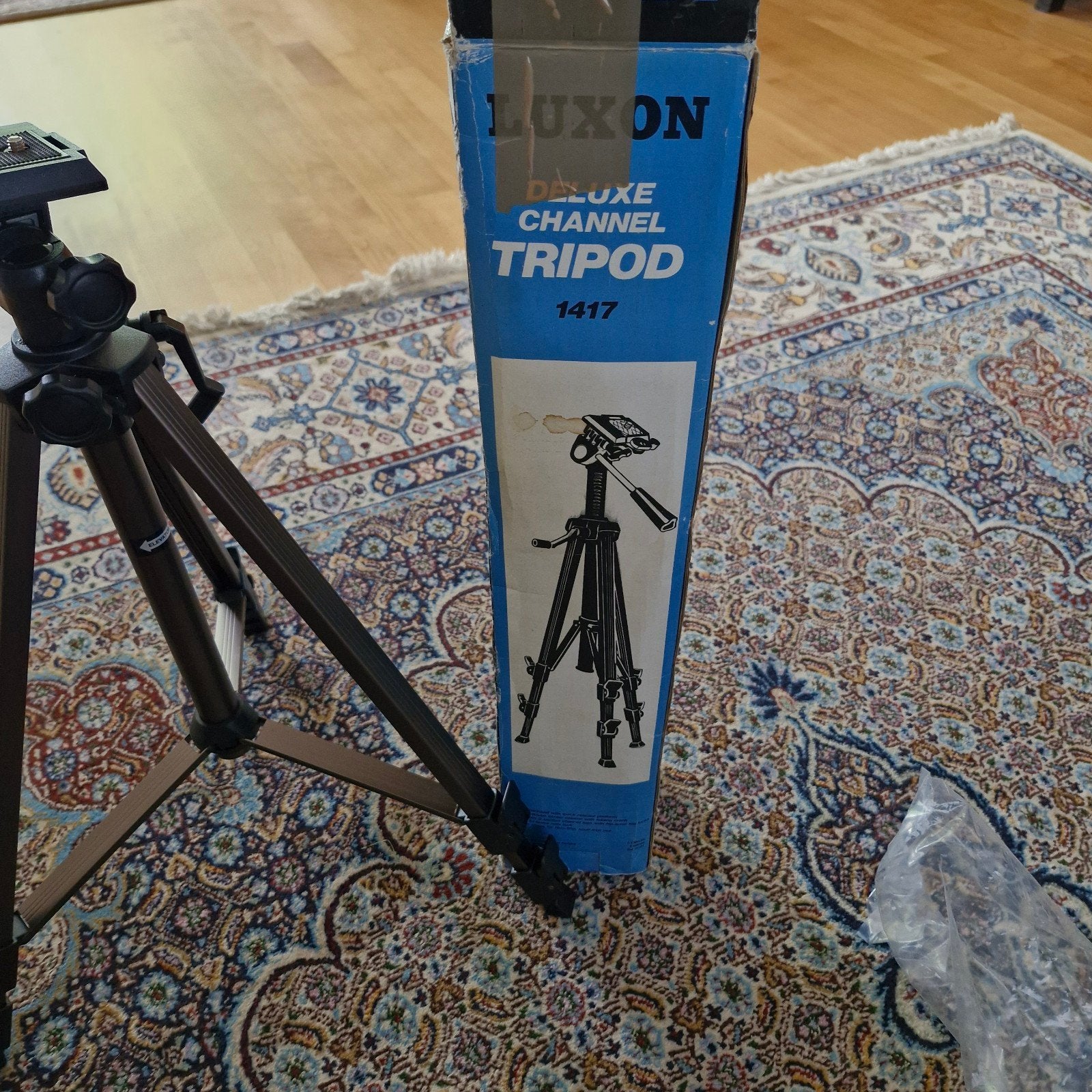 Luxon Deluxe Channel Statief 1417 - Zo goed als nieuw, Ophalen, Driepoot, Zo goed als nieuw, 150 tot 175 cm