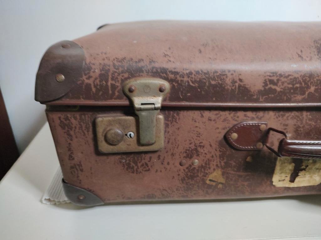K470 VINTAGE jaren 40 koffer van geperst karton, Sieraden, Tassen en Uiterlijk, 60 tot 70 cm, Overige materialen, Gebruikt, -