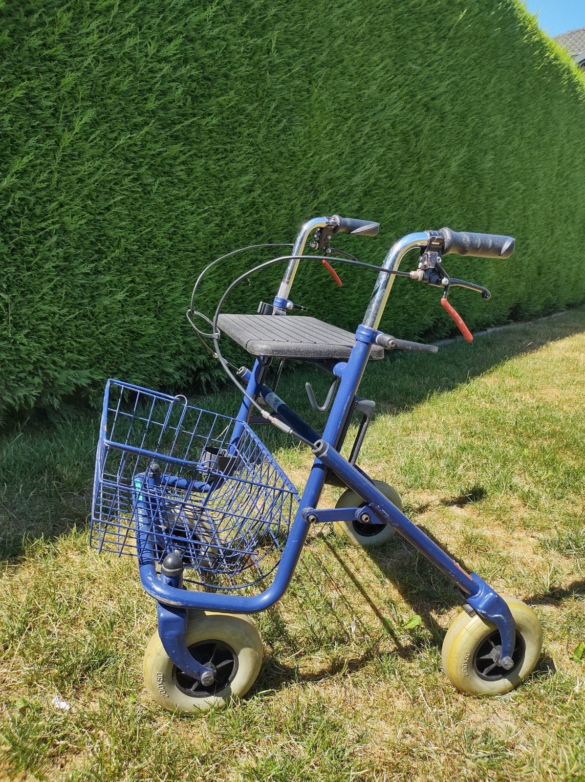 stevige rollator inklapbaar en in hoogte verstelbaar, Diversen, Rollators, Ophalen