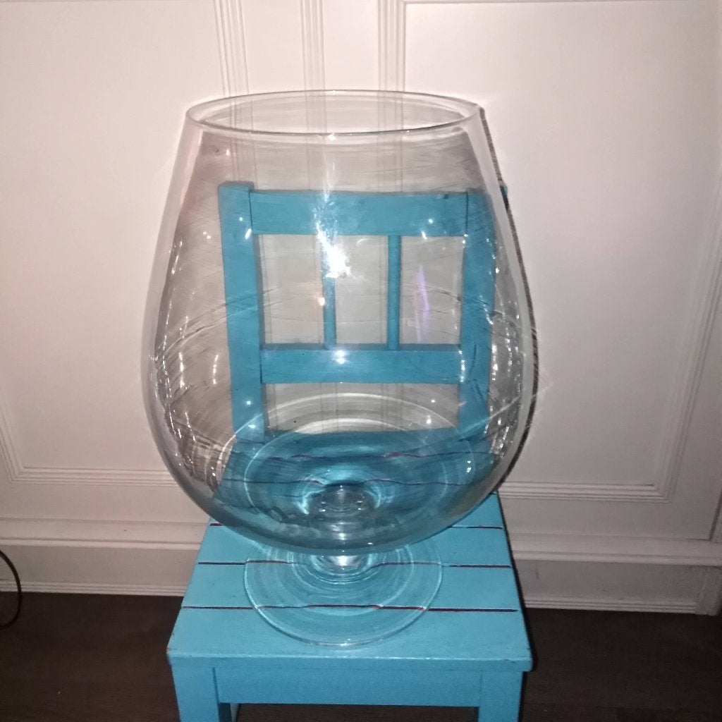 Grote vaas op voet in de vorm van een cognac glas, Ophalen, Op voet, Transparant, 38 cm