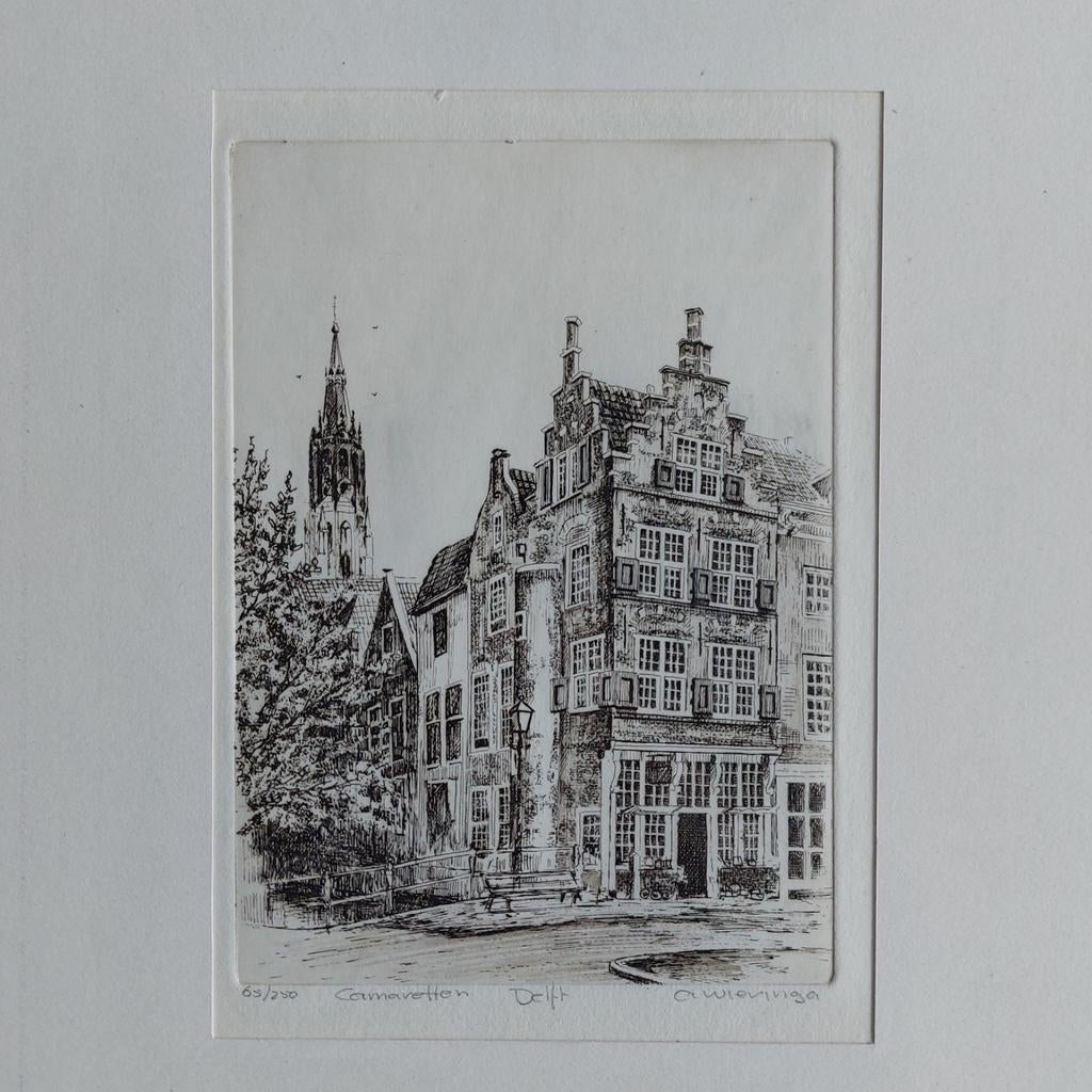 Ets A. Wieringa Camaretten Delft, Antiek en Kunst, Ophalen, Ingelijst, Stadsgezicht, 1950 - 1999