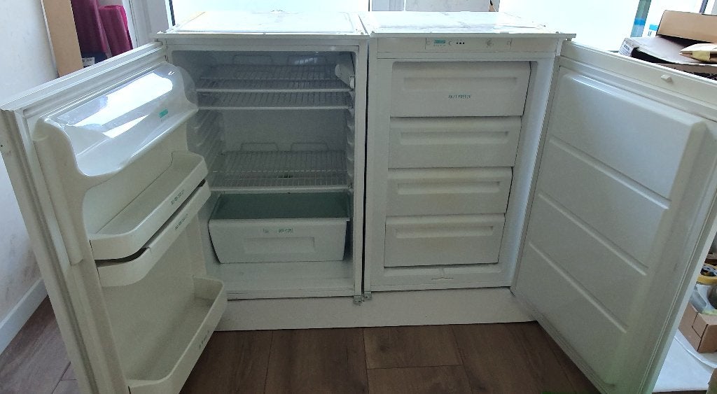 Zanussi inbouwkoelkast + vriezer, Witgoed en Apparatuur, 150 tot 200 liter, Gebruikt, Met aparte vriezer, 45 tot 60 cm
