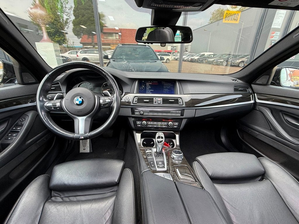 BMW 5-serie Touring 535xd High Executive M-PAKKET/PANO/CAM, Auto's, Automaat, Euro 5, Gebruikt, 2993 cc