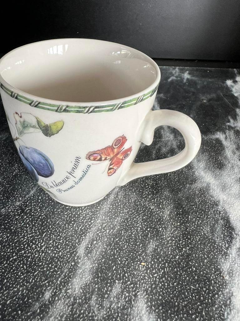 Janneke Brinkman mok Botanica Pruim, Huis en Inrichting, Keuken | Servies, Ophalen of Verzenden, Zo goed als nieuw, Overige stijlen