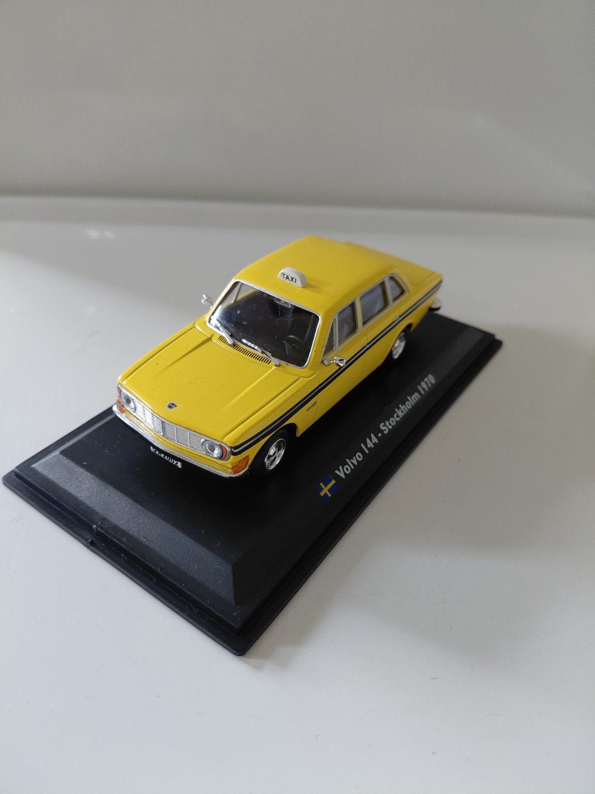 Volvo 144 schaal 1/43, Ophalen of Verzenden, Zo goed als nieuw, Auto, Overige merken