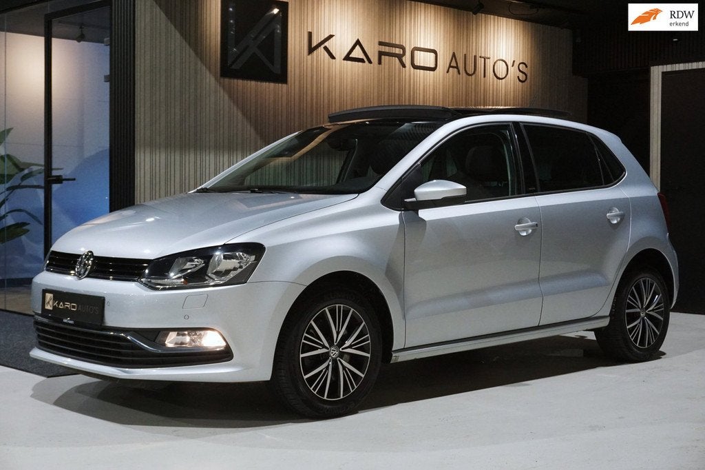 Volkswagen Polo 1.2 TSI Allstar 110PK Pano Navi Cruise Trekh, Voorwielaandrijving, Stof, Gebruikt, 4 cilinders