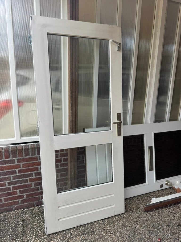 Gratis voordeur en achterdeur, Doe-het-zelf en Verbouw, Deuren en Horren, Gebruikt, Overige typen, 200 tot 215 cm, 80 tot 100 cm