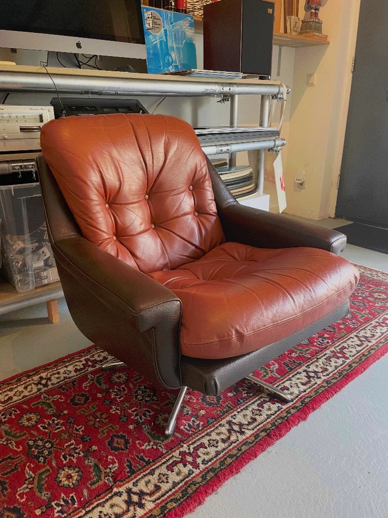 Scandinavische draaifauteuil jaren ’70 – leer & skai, Huis en Inrichting, Fauteuils, Ophalen, Gebruikt, Mid century design, 50 tot 75 cm