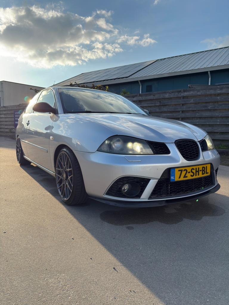 Seat Ibiza 1.8 20VT 110KW 3DRS 2006 Grijs, Auto's, Seat, 4 cilinders, Origineel Nederlands, 1200 kg, Handgeschakeld
