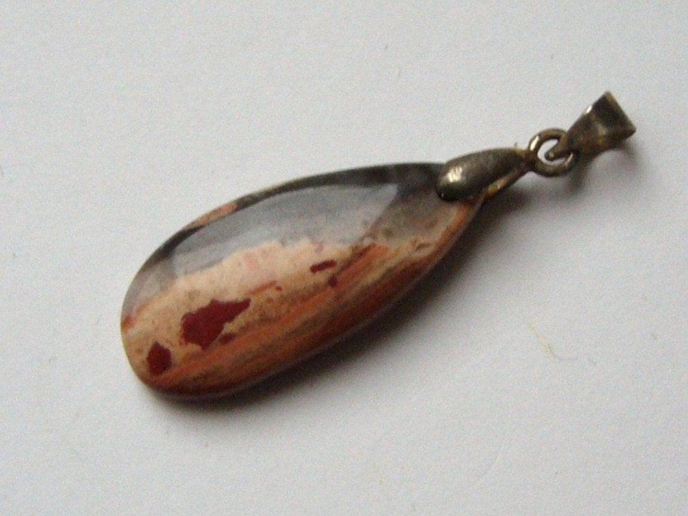 Jaspis Breccie ovale hanger edelsteen mineraal jasper, Ophalen of Verzenden, Zo goed als nieuw, Steen of Mineraal, Met edelsteen