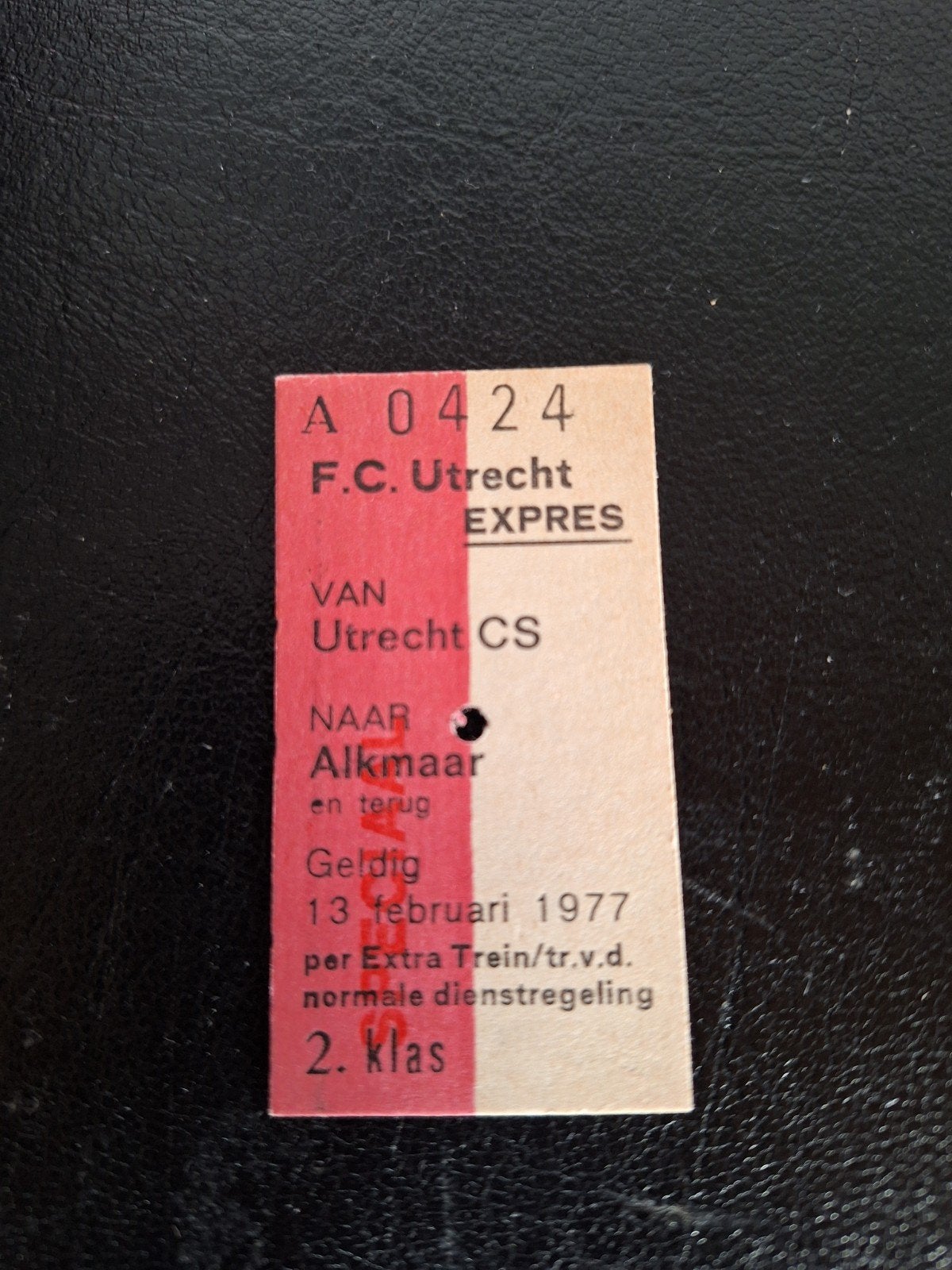 Oud treinkaartje FC Utrecht Expres (AZ-FC Utrecht 1977), Ophalen of Verzenden, Zo goed als nieuw, F.C. Utrecht, Poster, Plaatje of Sticker