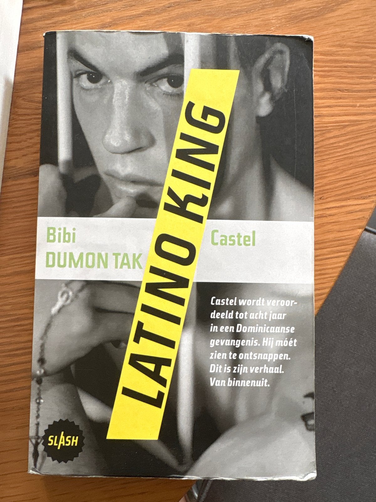 Latino King - Bibi Dumon Tak & Castel (Slashboek), Ophalen, Gelezen, Nederland