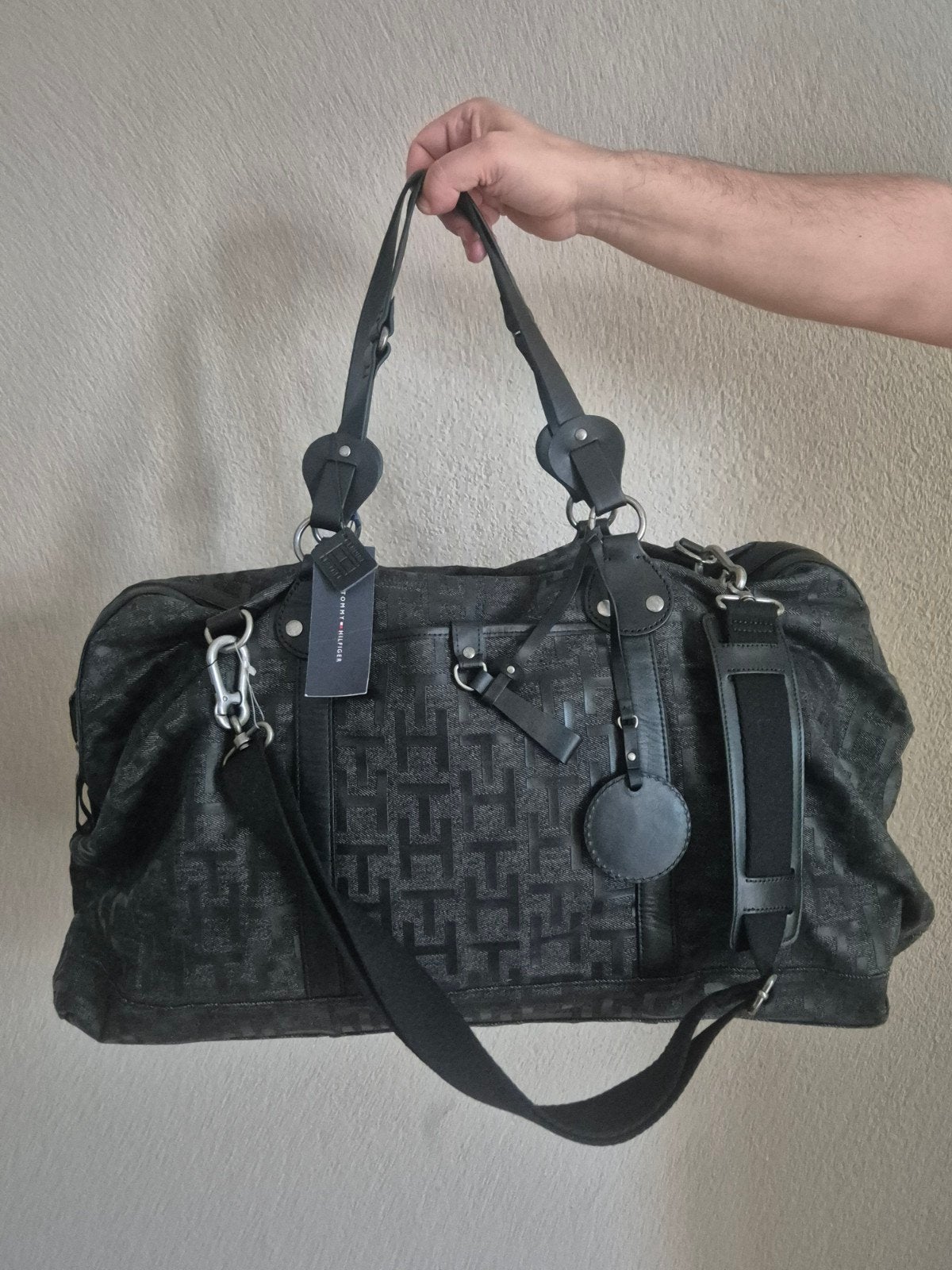 Nieuwe Tommy Hilfiger Duffle Bag, 40 tot 60 cm, 30 cm of meer, Zwart, Ophalen of Verzenden