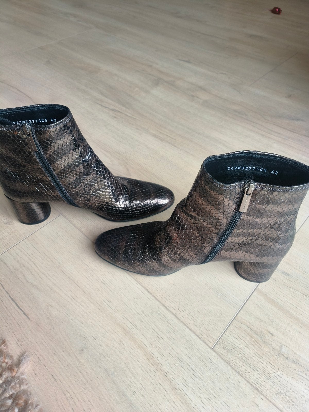 Pertini laklaarsjes maat 42 zwart/grijs, Kleding | Dames, Schoenen, Ophalen, Pertini, Zwart, Lage of Enkellaarzen