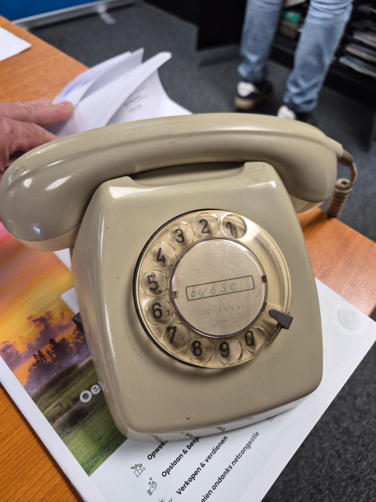 Vintage Telefoon met Draaischijf - Jaren '70 Design, Ophalen of Verzenden, Gebruikt, Met draaischijf