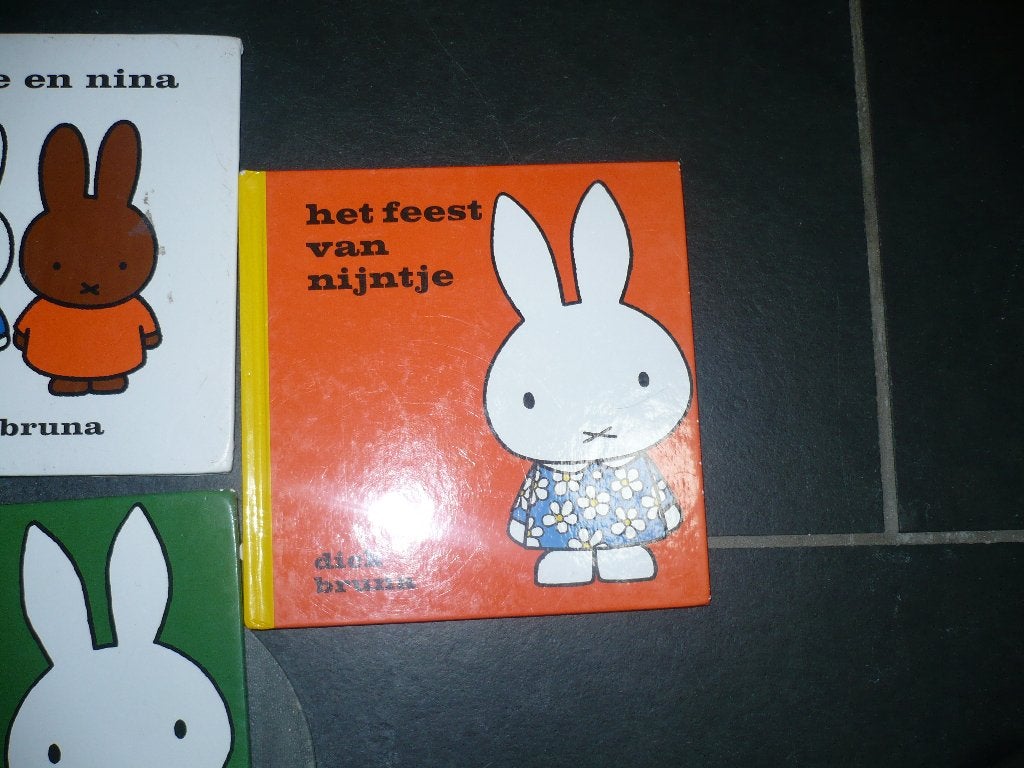 7 nijntjes dick bruna en 5 nutricia voorlees boekjes, Ophalen of Verzenden, Gelezen, Dick Bruna, 1 tot 2 jaar