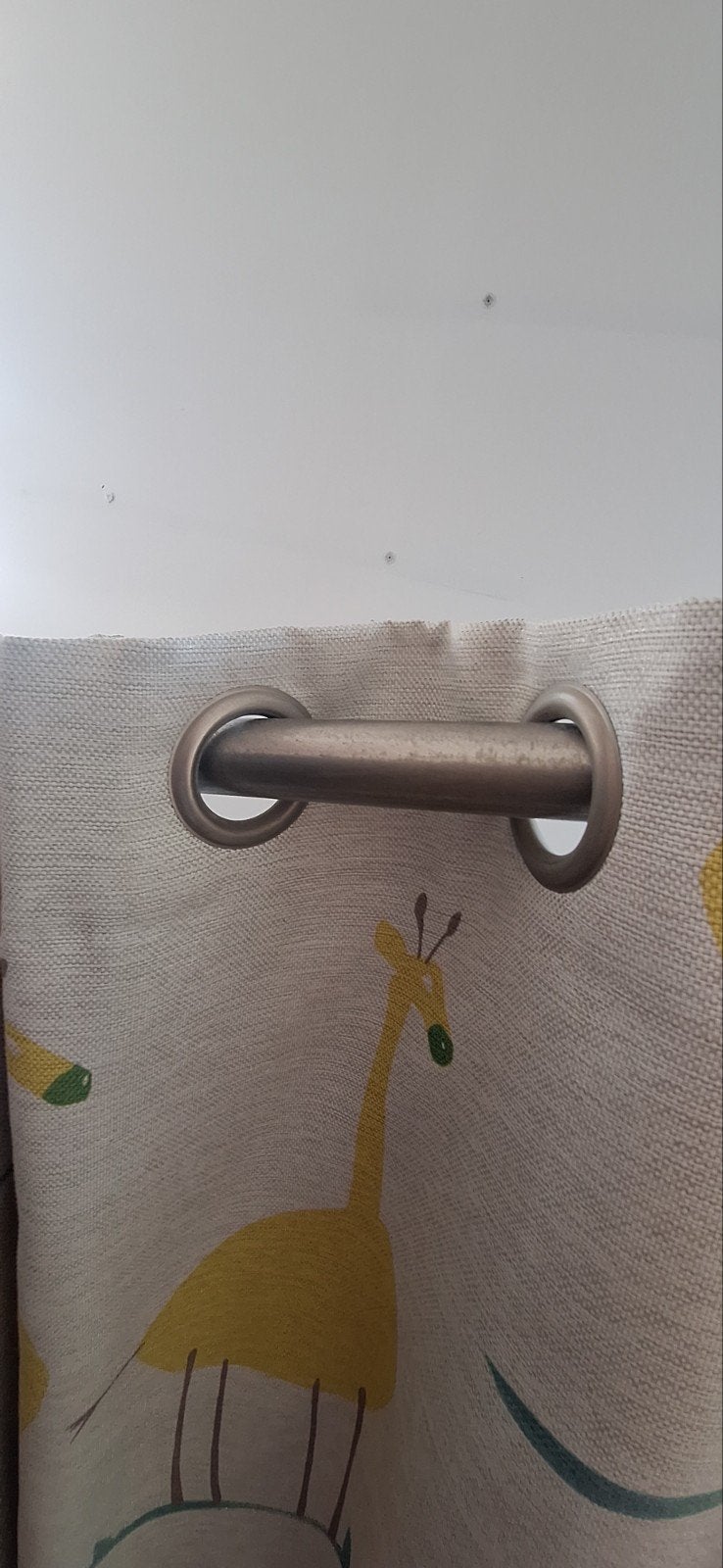 Gordijnen met giraffe print voor kinderkamer, Ophalen, Gebruikt, Grijs, Met ringen