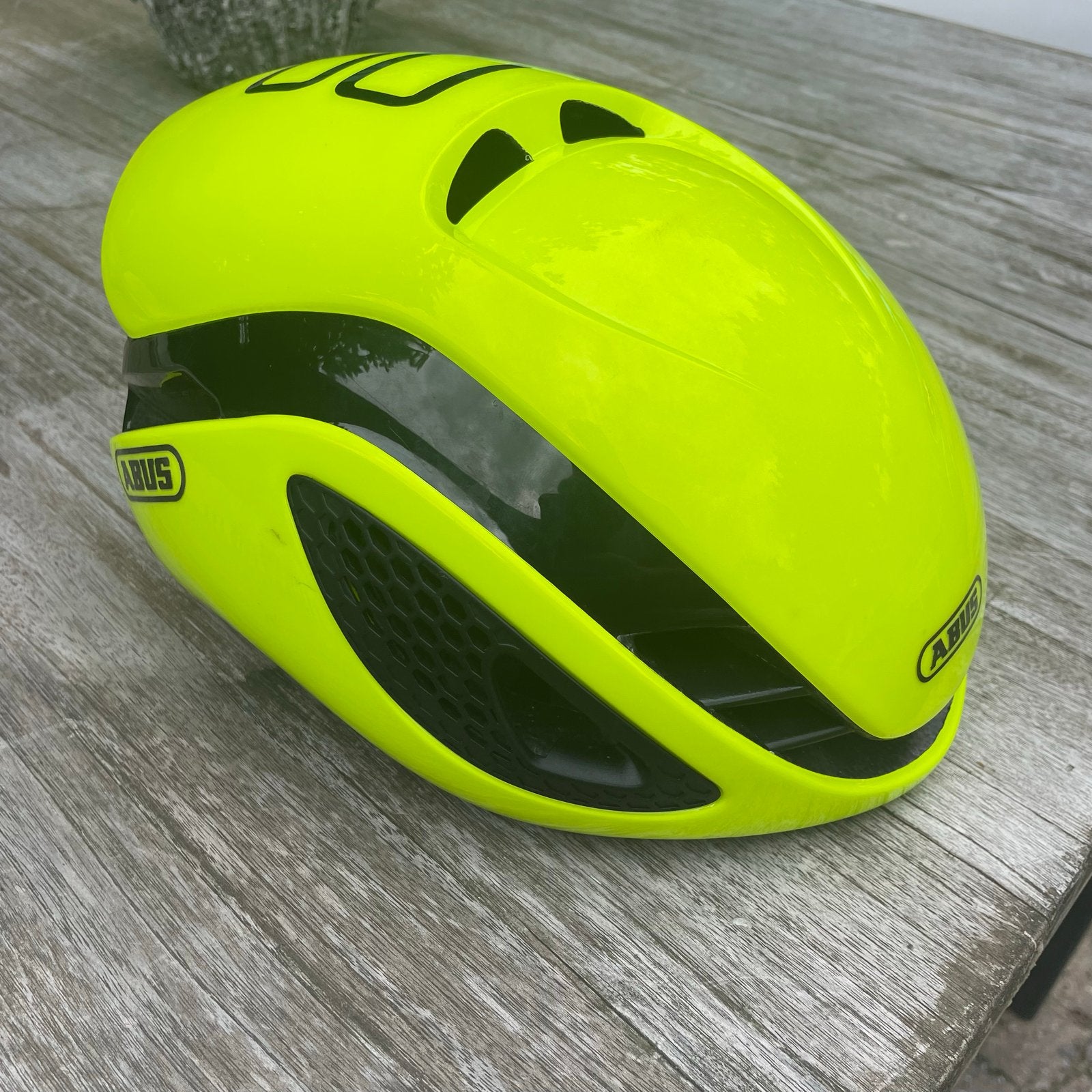 ABUS GameChanger Fietshelm Neon Geel - Aerodynamisch, Ophalen, Zo goed als nieuw, L, Heer of Dame