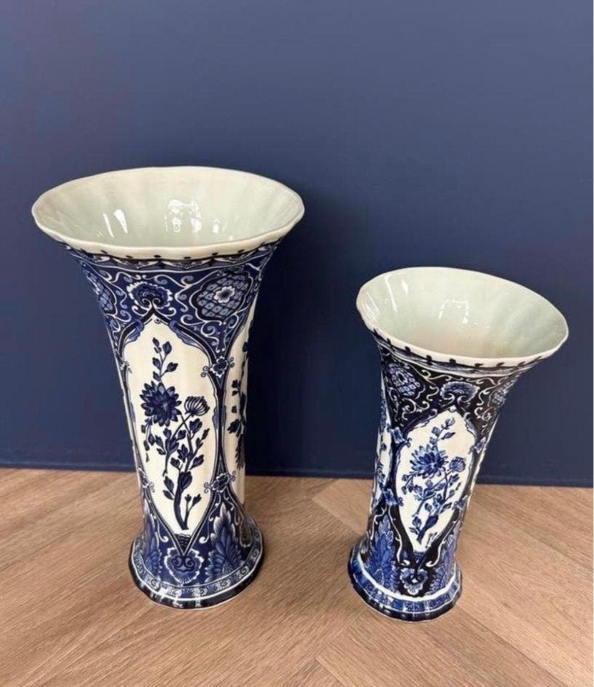 Set van 2 Boch Frères Delfts blauwe vazen, Ophalen of Verzenden