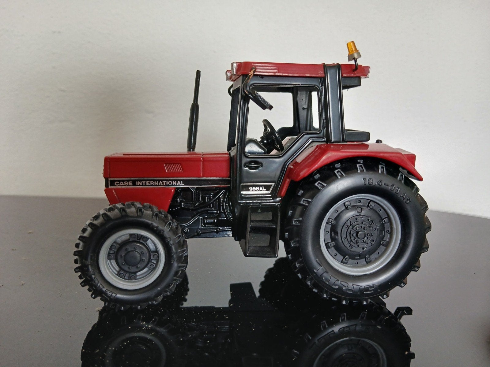 2 nette trekkers (Deutz-Fahr en Case International), Ophalen of Verzenden