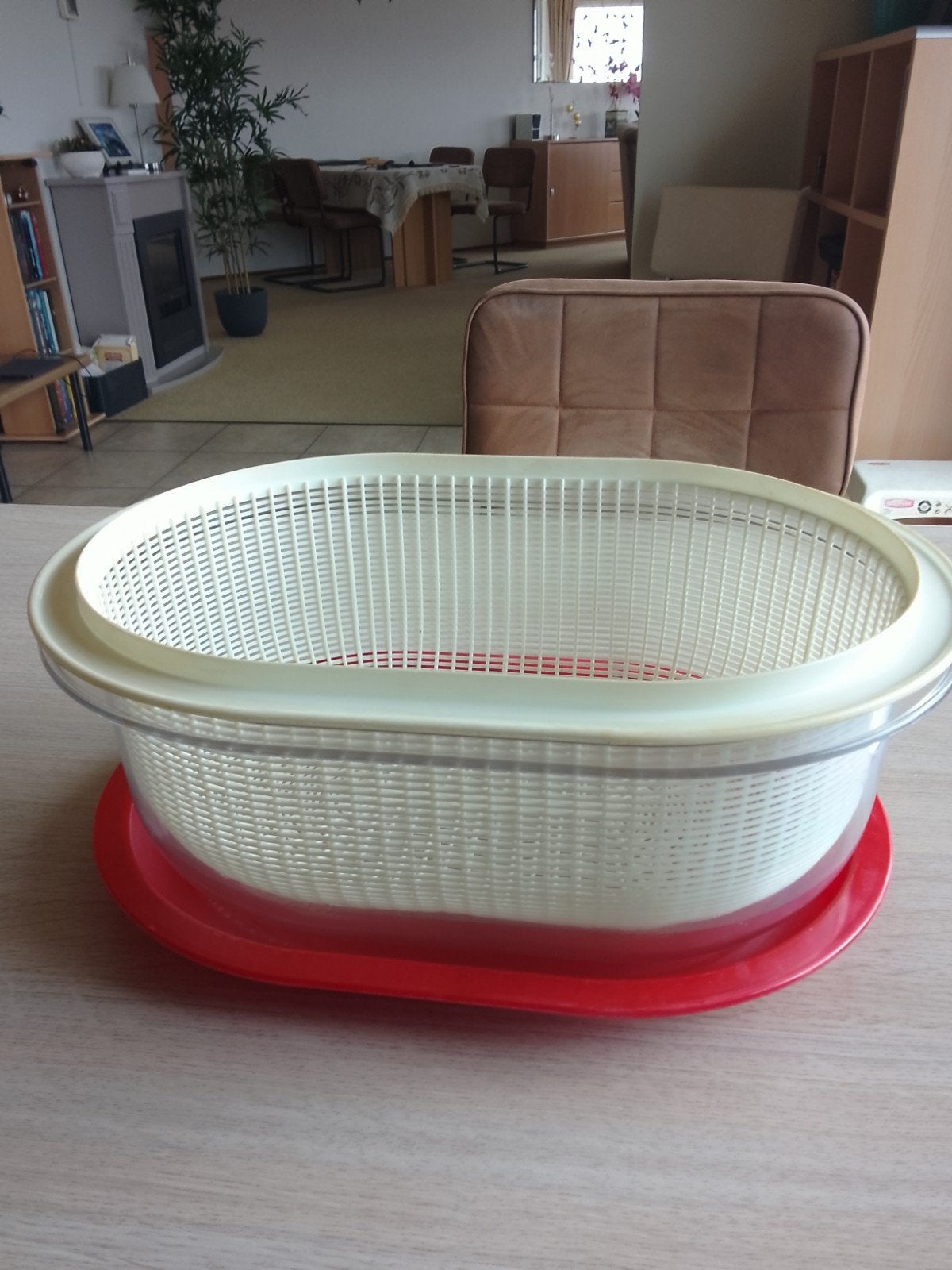 Retro schaal met vergiet en oranje deksel, Ophalen of Verzenden