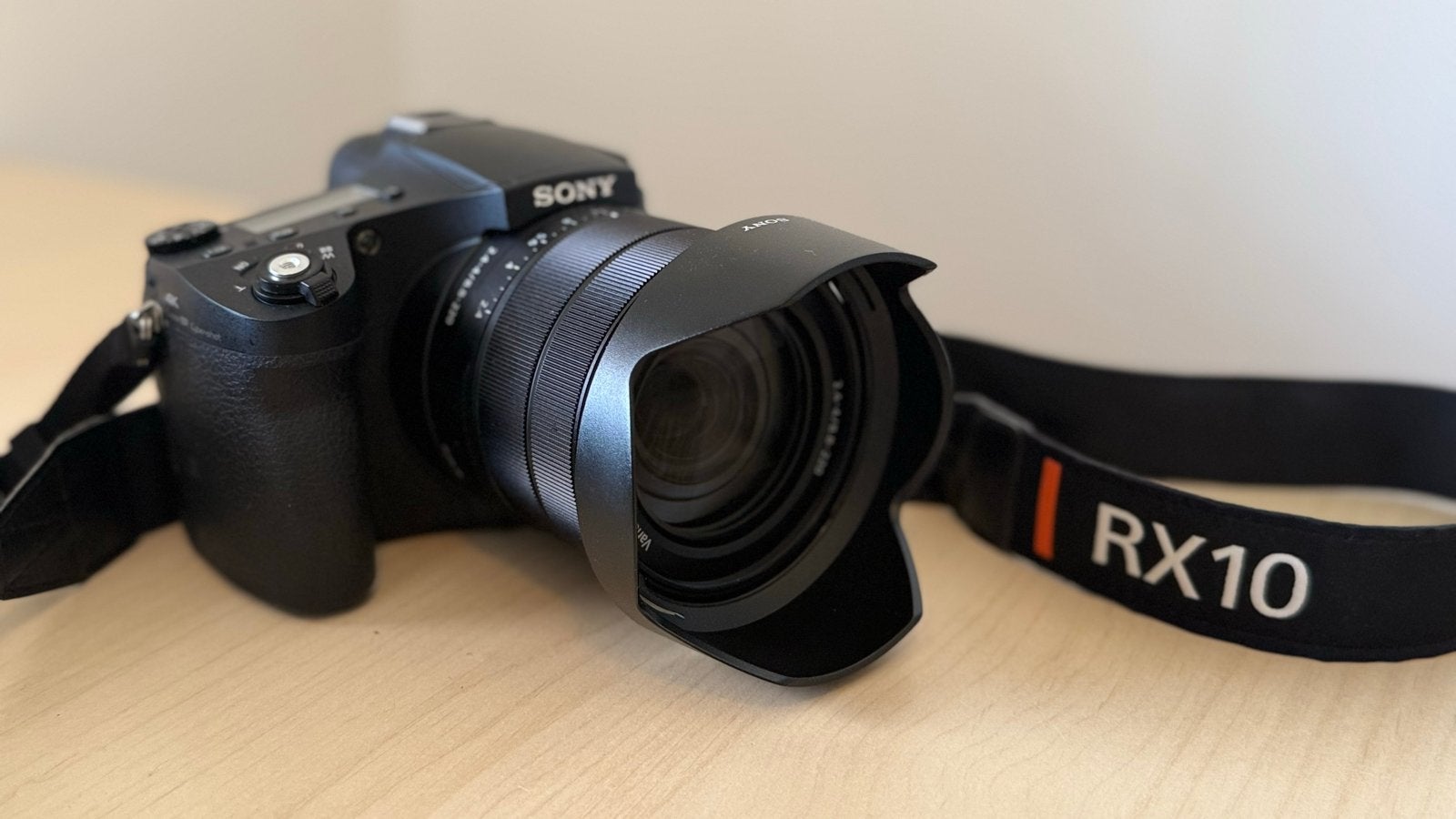 Sony RX10 Bridgecamera met accessoires, Audio, Tv en Foto, Fotocamera's Digitaal, Ophalen, Beeldstabilisatie, Zo goed als nieuw