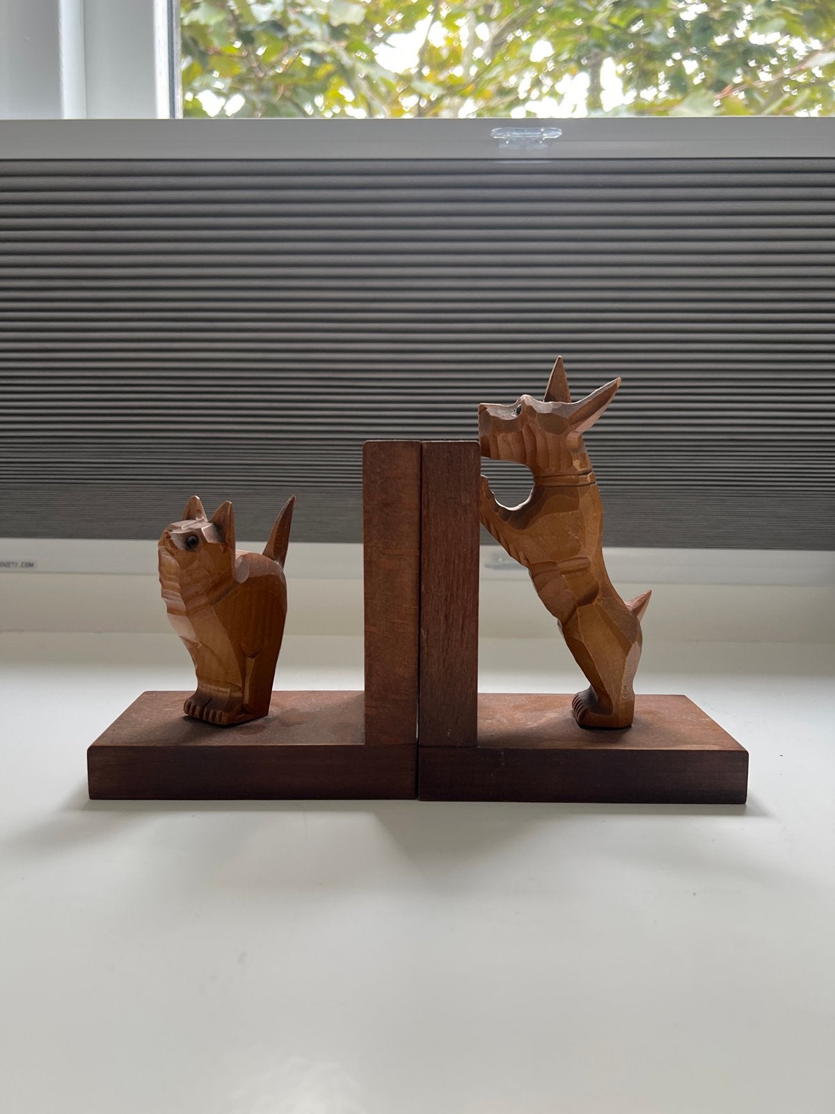 Vintage houten boekensteunen met hondenfiguren, Ophalen
