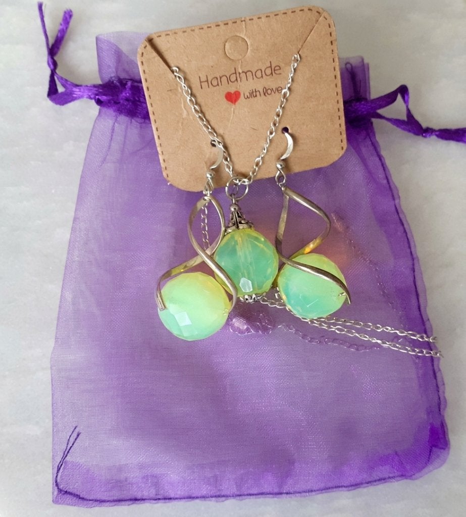 Juwelenset groene opaliet, Sieraden, Tassen en Uiterlijk, Nieuw, Ophalen of Verzenden, Groen, Overige materialen