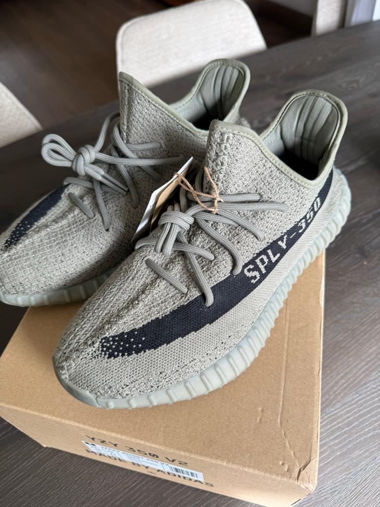 Yeezy Boost 350 V2 Granite, Kleding | Heren, Schoenen, Overige kleuren, Verzenden, Sneakers of Gympen, Zo goed als nieuw