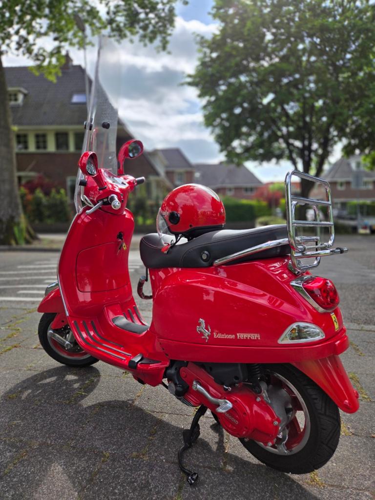 Ferrari Vespa LX50 Gelimiteerde editie 05/09 46 km origineel, Maximaal 45 km/u, Nieuw, Benzine, Vespa LX