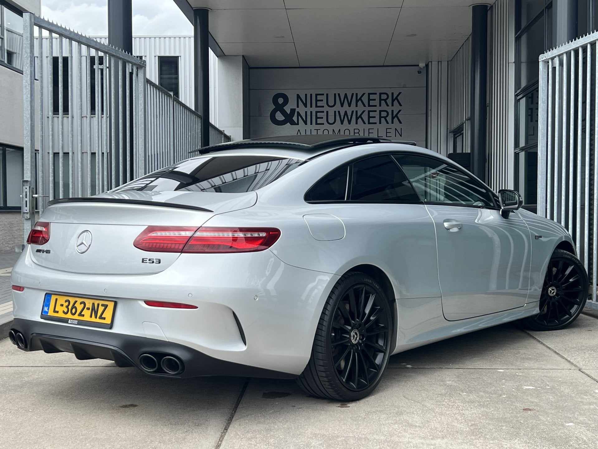 Mercedes-Benz E-Klasse Coupé AMG 53 4MATIC Premium | SCHUIF, Auto's, Mercedes-Benz, Automaat, Gebruikt, Met garantie (alle), 4 stoelen