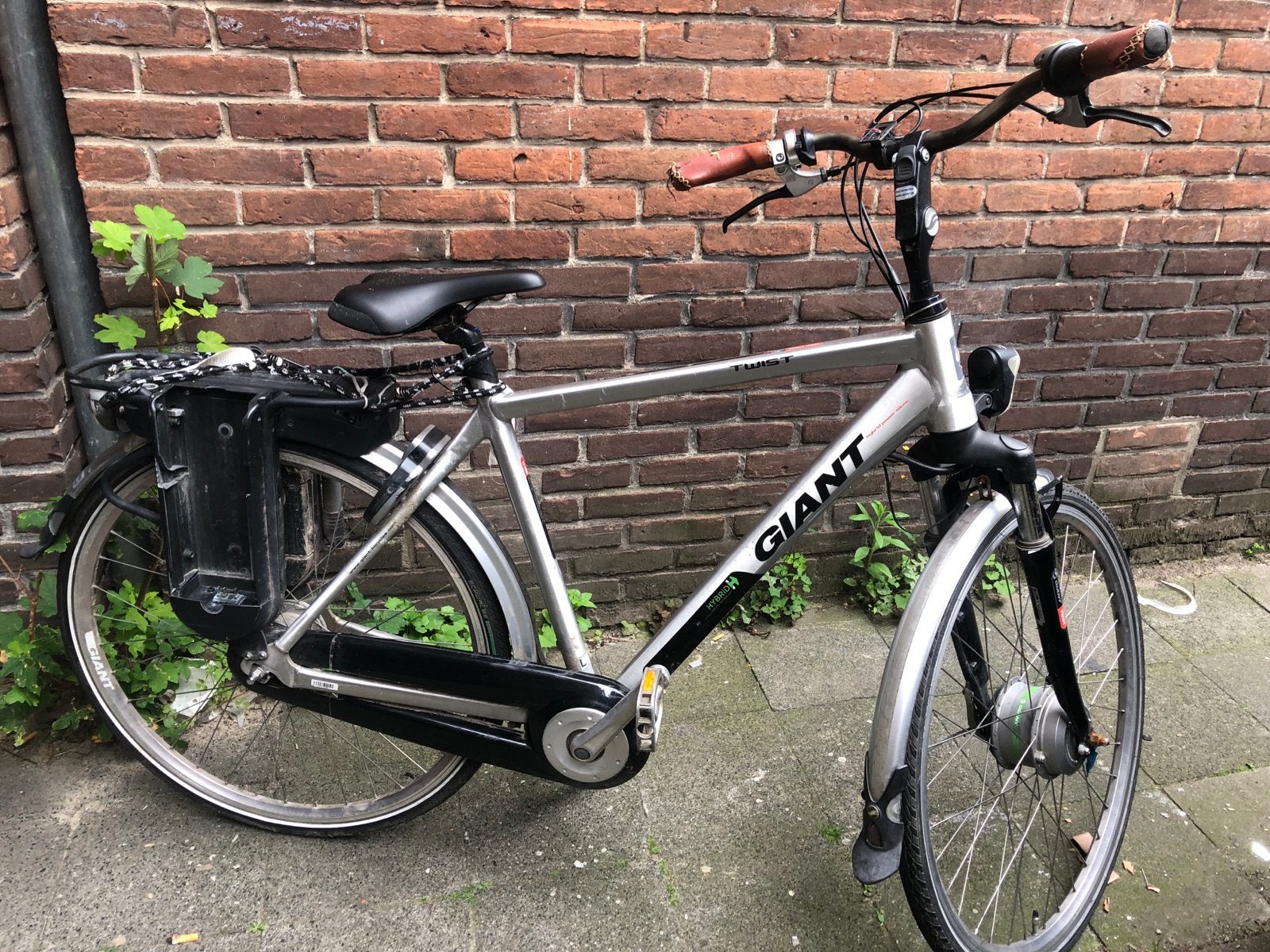 Giant elektrische fiets met 2 accu's en oplader, Ophalen, Gebruikt, Minder dan 30 km per accu, Giant