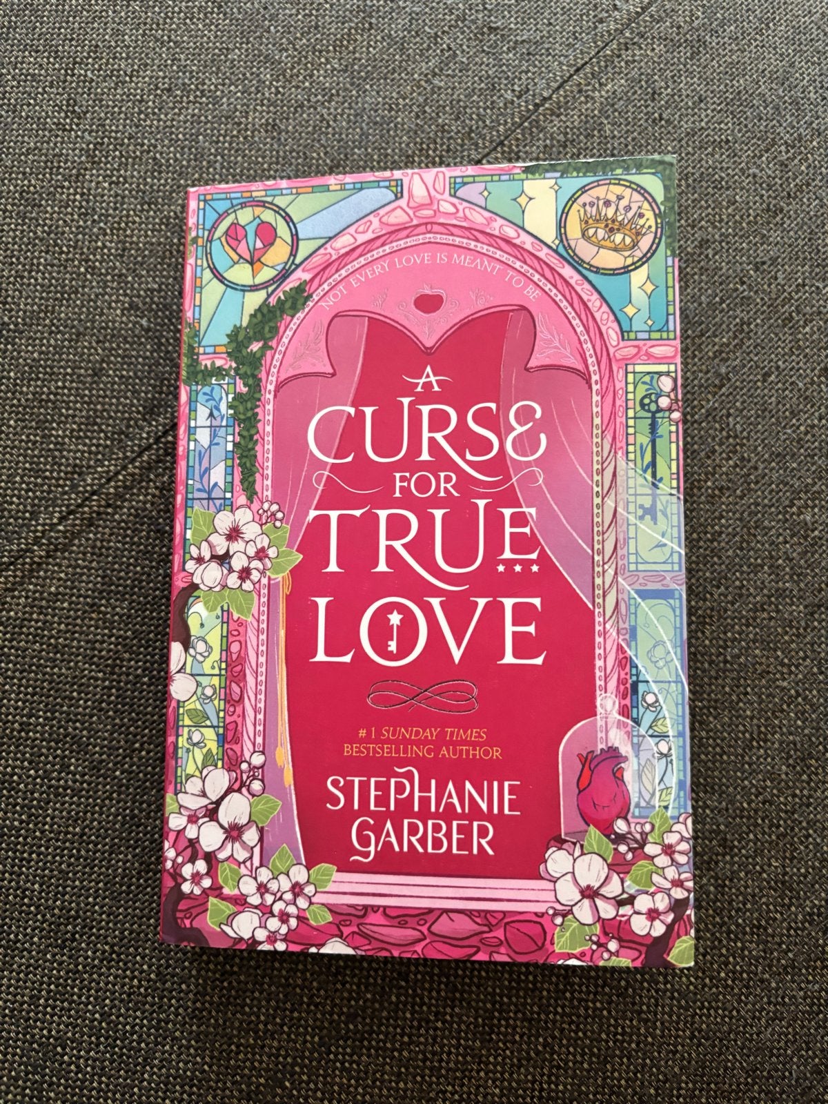 A Curse for True Love - Stephanie Garber (limited edition), Ophalen of Verzenden, Gelezen, Europa overig