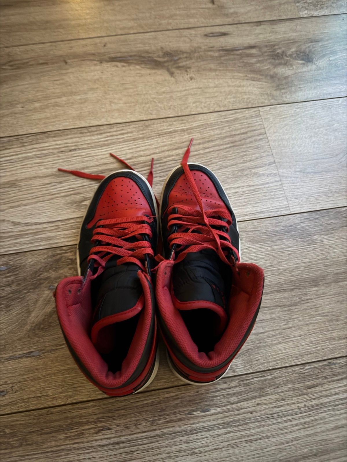 Air Jordan 1 maat 41 gesigneerd door FC Twente speler, Ophalen of Verzenden, Gedragen, Zwart, Sneakers of Gympen
