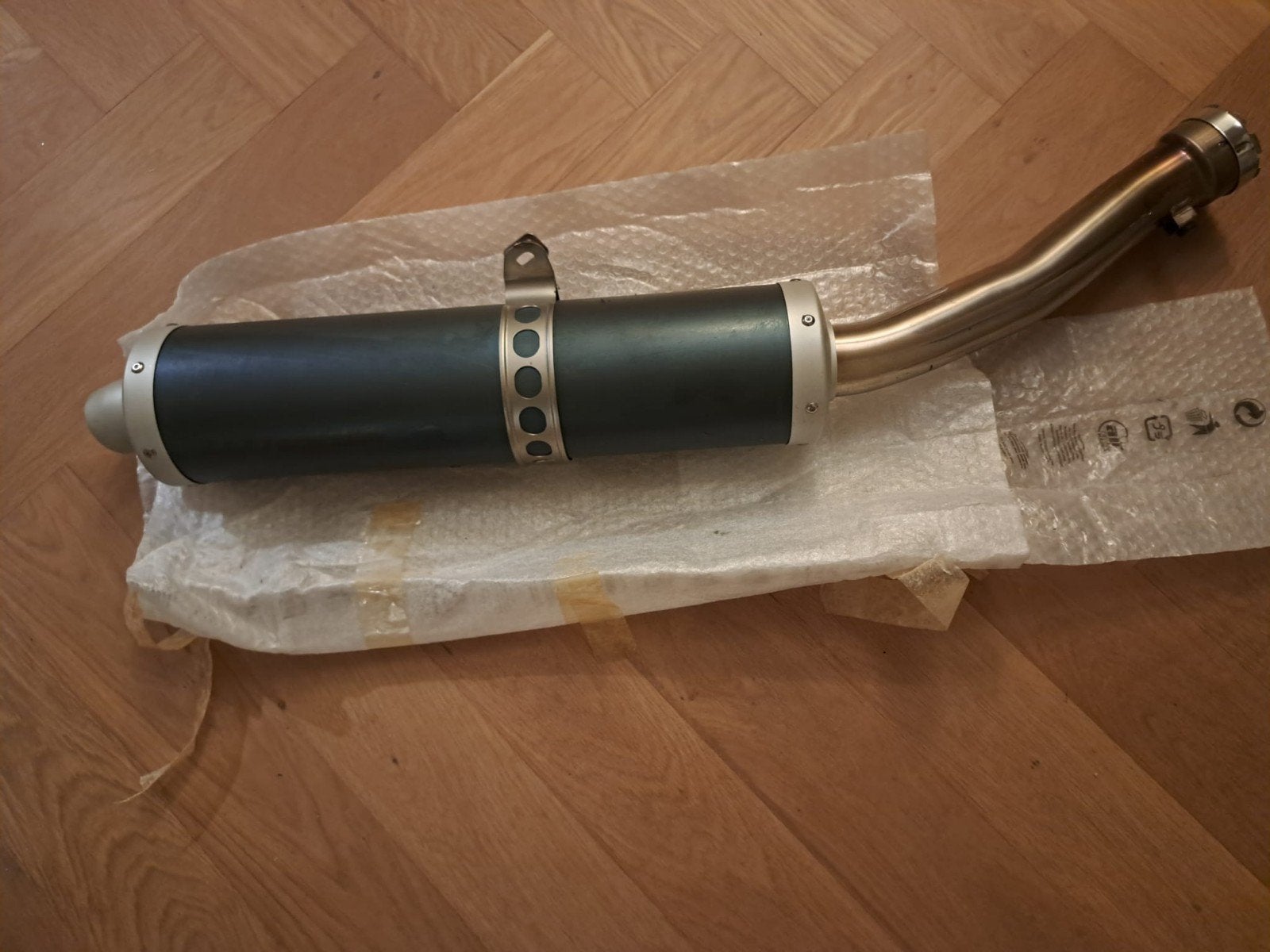 Nieuwe originele uitlaat Yamaha R1 2001 - Titanium, Motoren, Ophalen of Verzenden, Nieuw