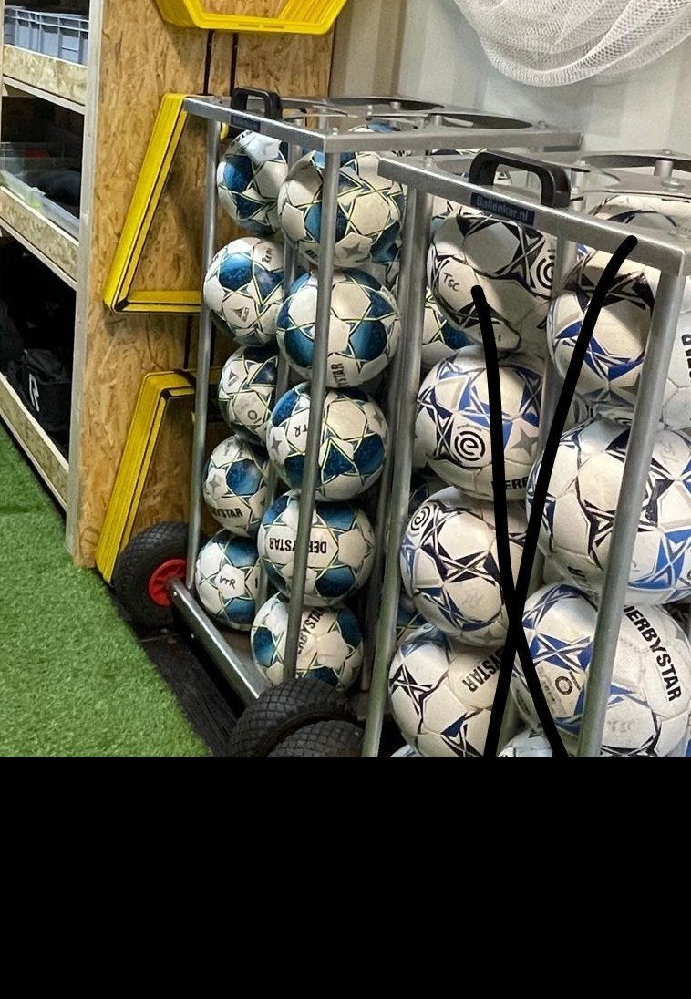 Voetbal ballenkar incl Derbystar voetballen (linker), Ophalen, Gebruikt, Overige sporten, Overige typen