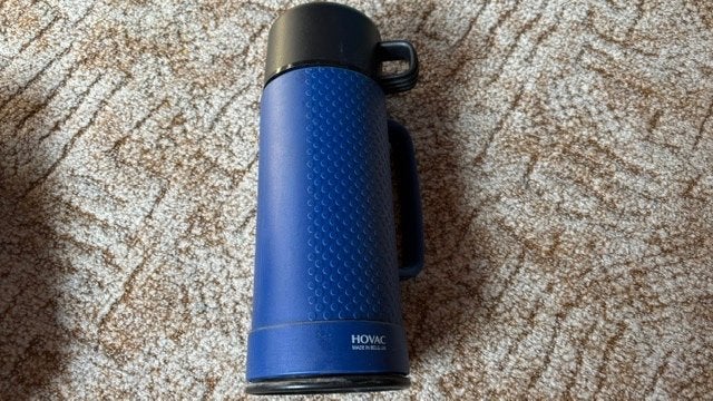Thermoskan 1 liter en 2 rvs thermosflessen 0,50 liter. 1 The, Ophalen of Verzenden, Gebruikt