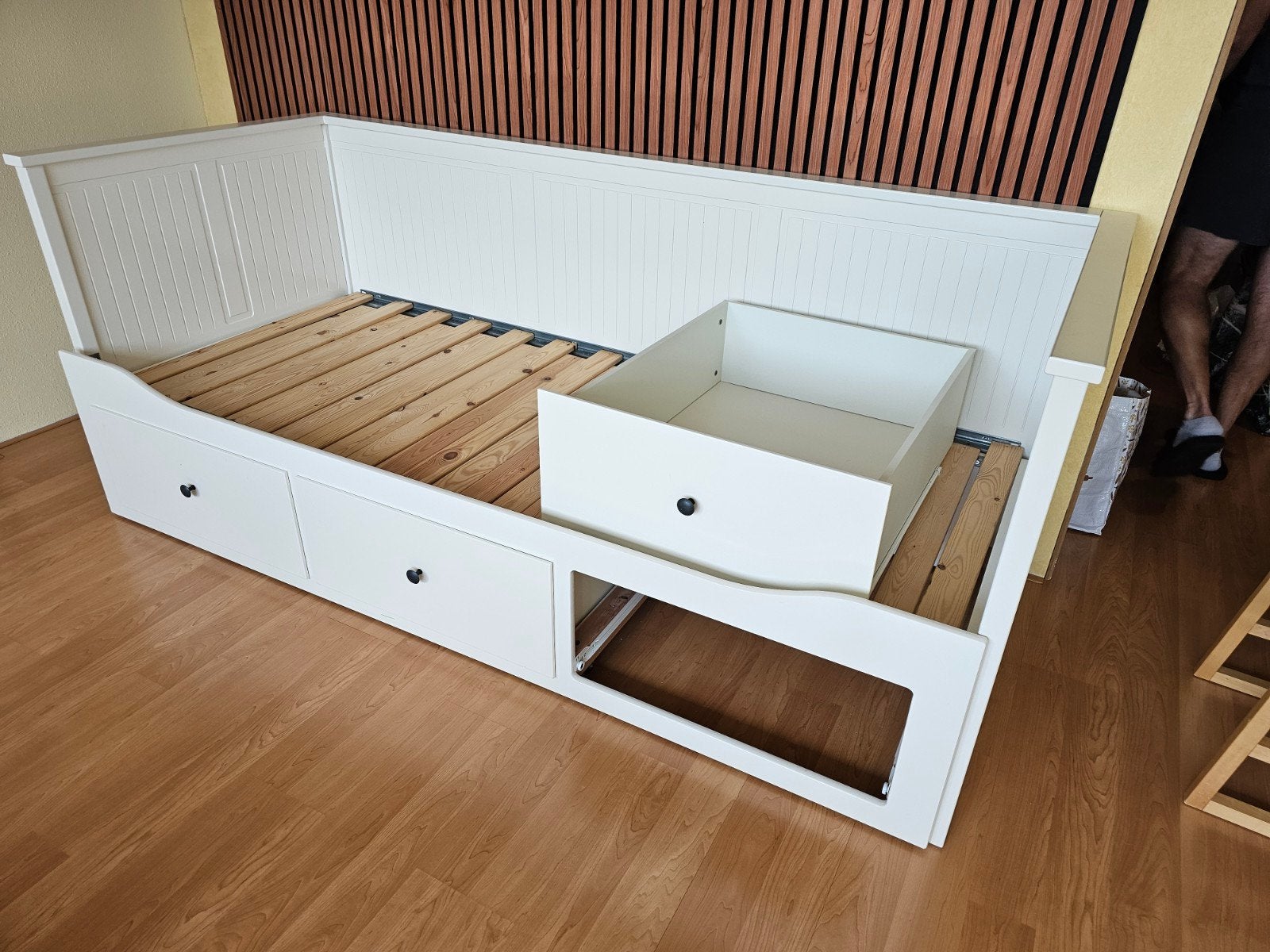 IKEA Tweepersoonsbed - Perfecte staat (wielen defect), Huis en Inrichting, Slaapkamer | Bedden, Ophalen, Gebruikt, Wit, Tweepersoons