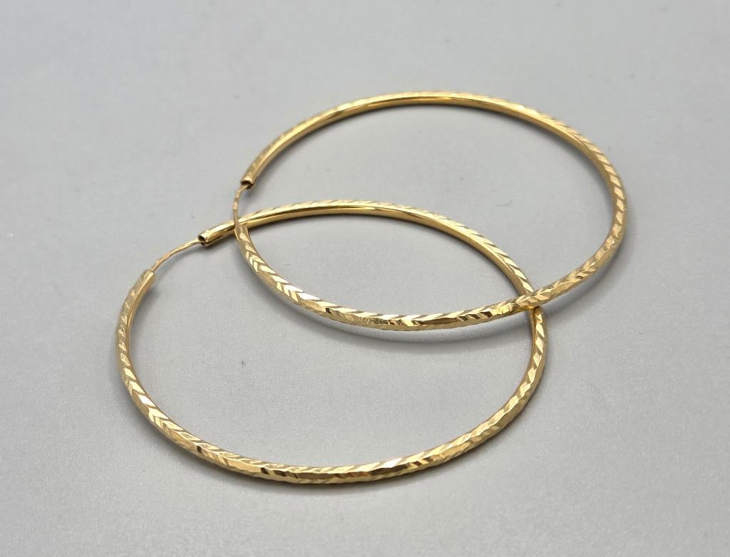 Gouden gediamanteerde bewerkte creolen. 202/154., Hangers, ., Ophalen of Verzenden, Zo goed als nieuw