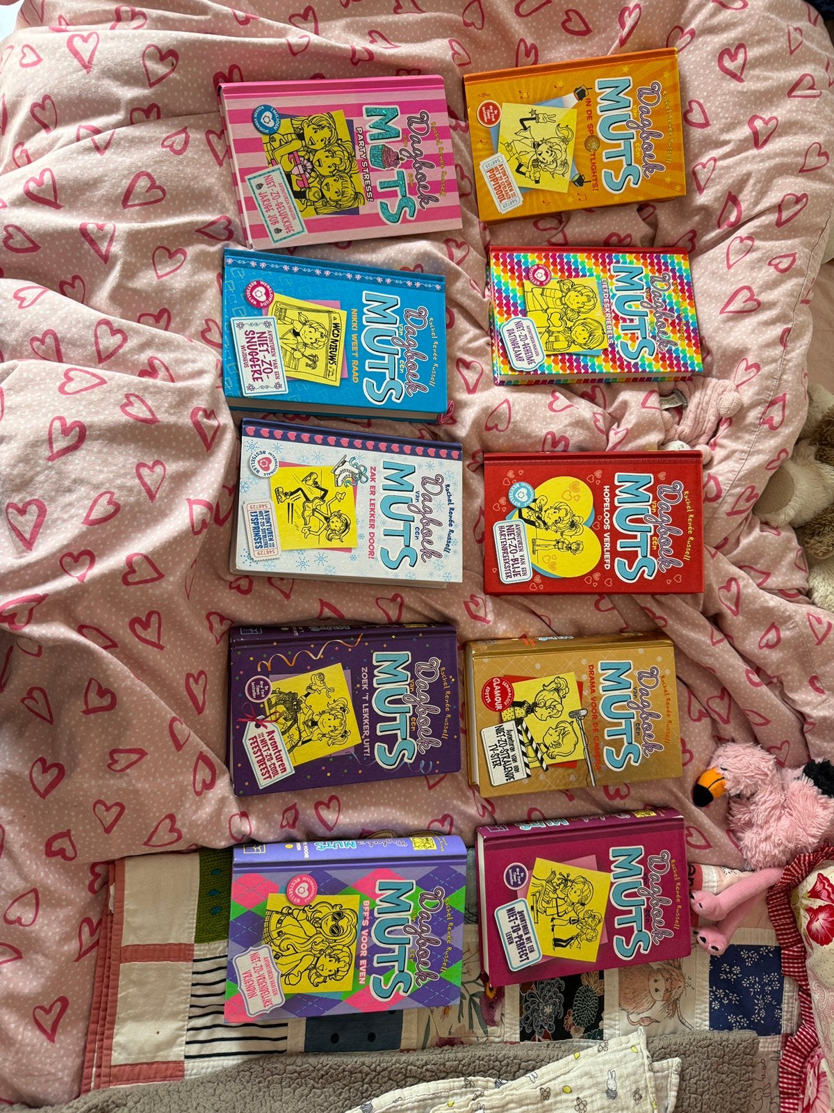 10 boeken Dagboek van een Muts – leuke set, Boeken, Ophalen of Verzenden, Zo goed als nieuw