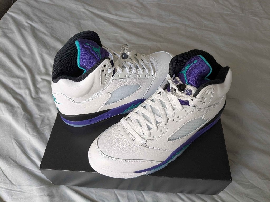 Air Jordan 5 OG Grape Maat 45,5, Kleding | Heren, Schoenen, Overige kleuren, Verzenden, Nieuw, Sneakers of Gympen