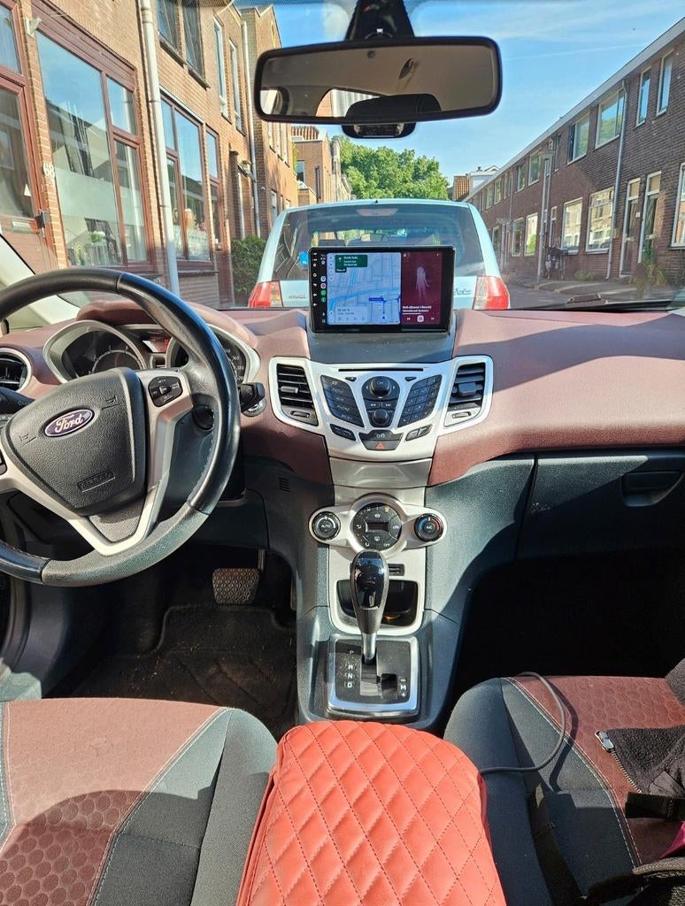 Ford Fiesta 1.4 AUTOMAAT Titanium CarPlay Airco 5DR, Auto's, Ford, Euro 5, 40 €/maand, 4 cilinders, Zwart