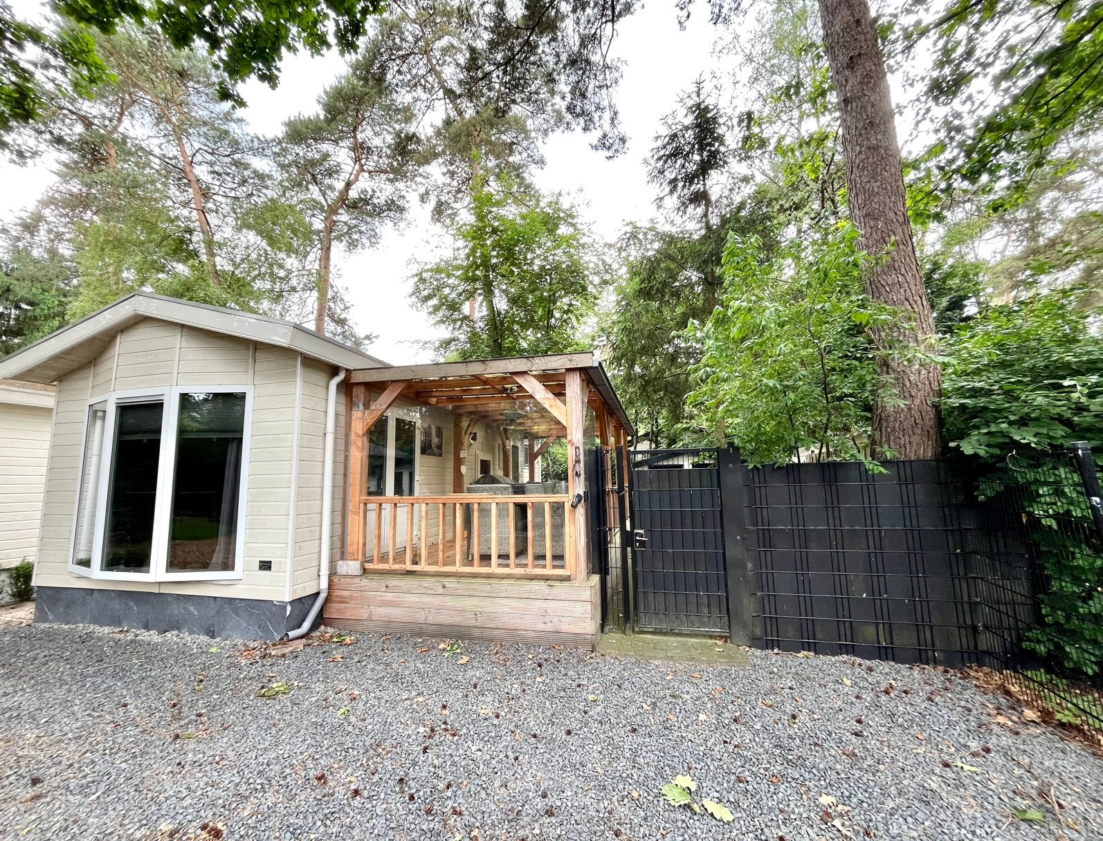 Prachtig chalet te koop - Bospark Dennerhode - Veluwe - Hond, 2 slaapkamers, Recreatiepark, Gelderland en Veluwe, Chalet, Bungalow of Caravan