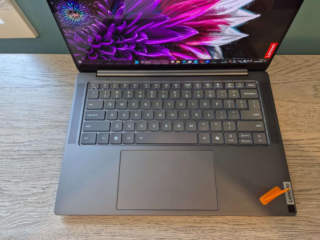 Lenovo Yoga Pro 7 | Ultra 9 185H, RTX 4060, 32GB, 1TB, OLED, Niet ingevuld, Met videokaart, Niet ingevuld, 14 inch