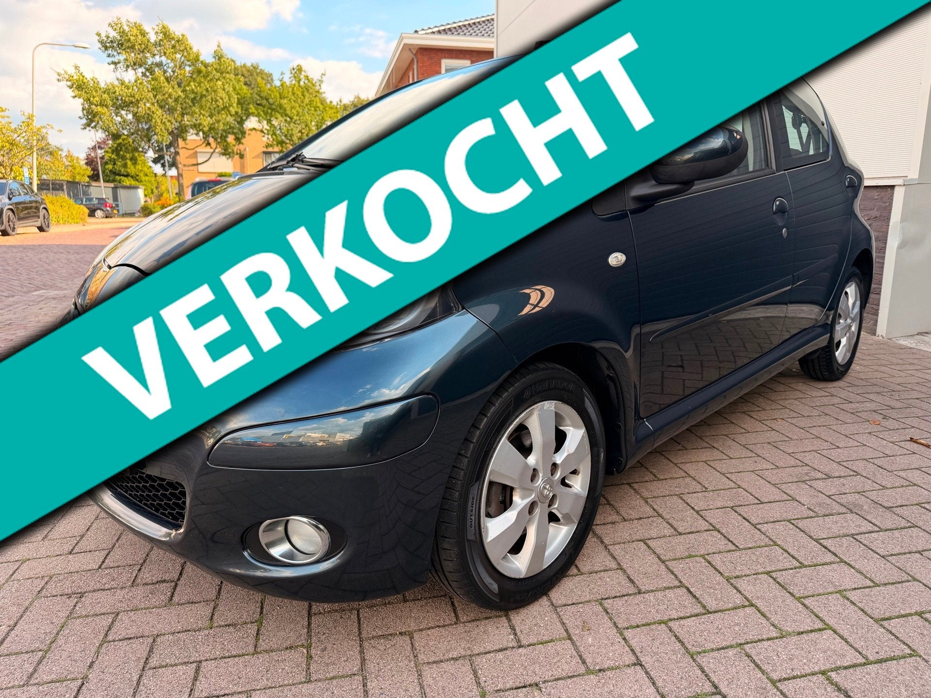 Toyota Aygo 1.0-12V Aspiration Green Navigator/Airco/Leder/N, Auto's, Voorwielaandrijving, Euro 5, Gebruikt, 4 stoelen