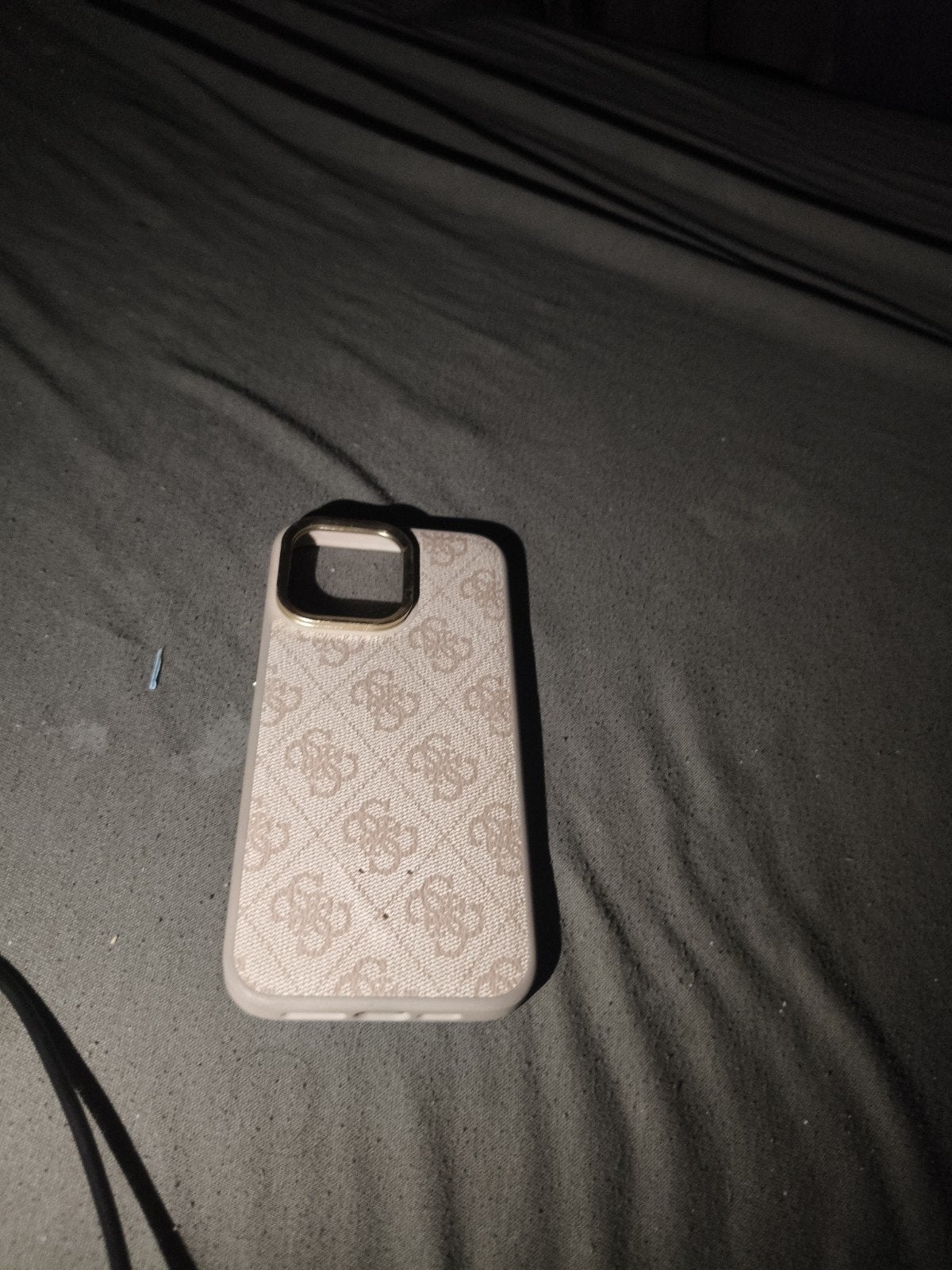 Guess iPhone 13 hoesje - Gebruikt maar nog goed, MagSafe, Hoesje of Tasje, Ophalen of Verzenden, Guess
