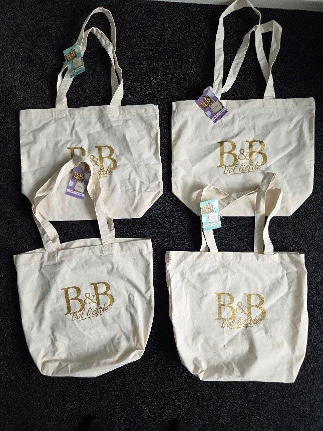 *B&B VOL LIEFDE TASSEN NIEUW 2 EURO PER TAS*, Ophalen of Verzenden, Nieuw, Schoudertasje